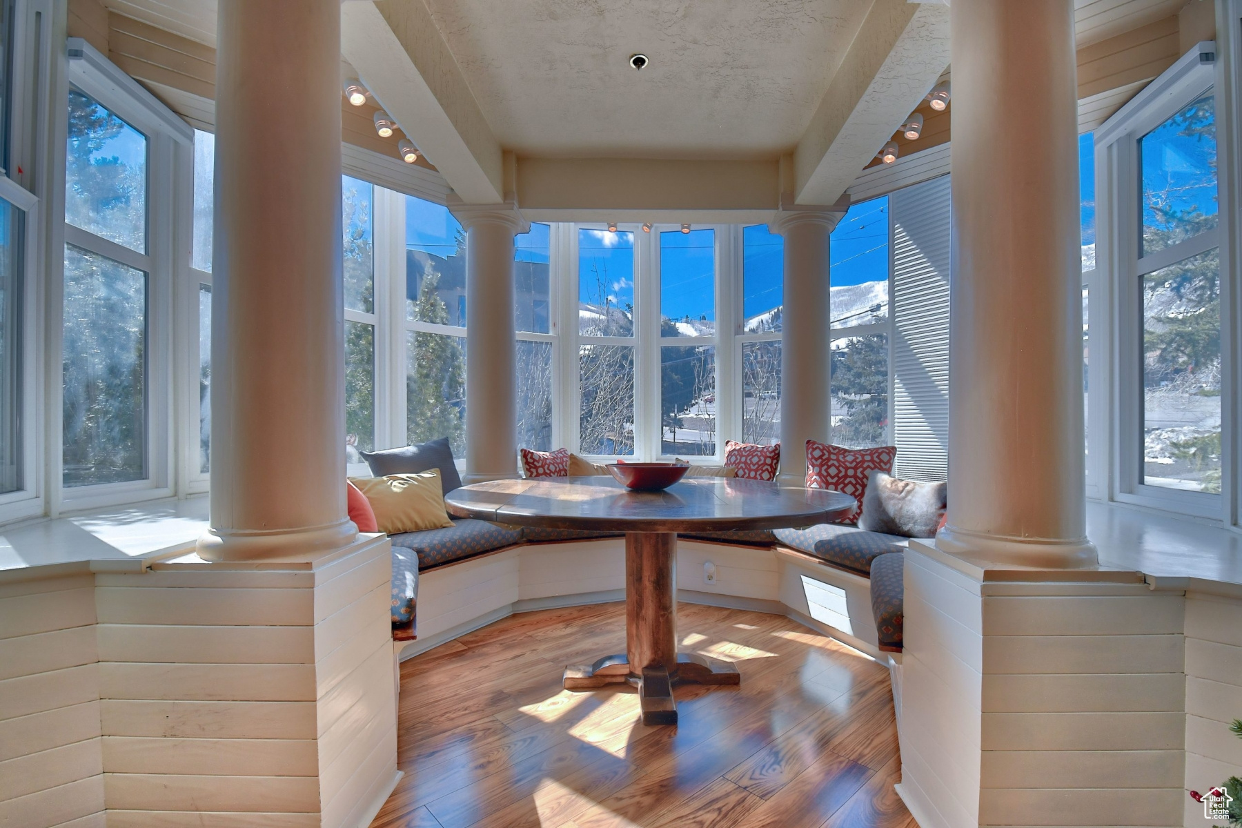 EMPIRE HOUSE CONDOMINIUMS - Residential Lease