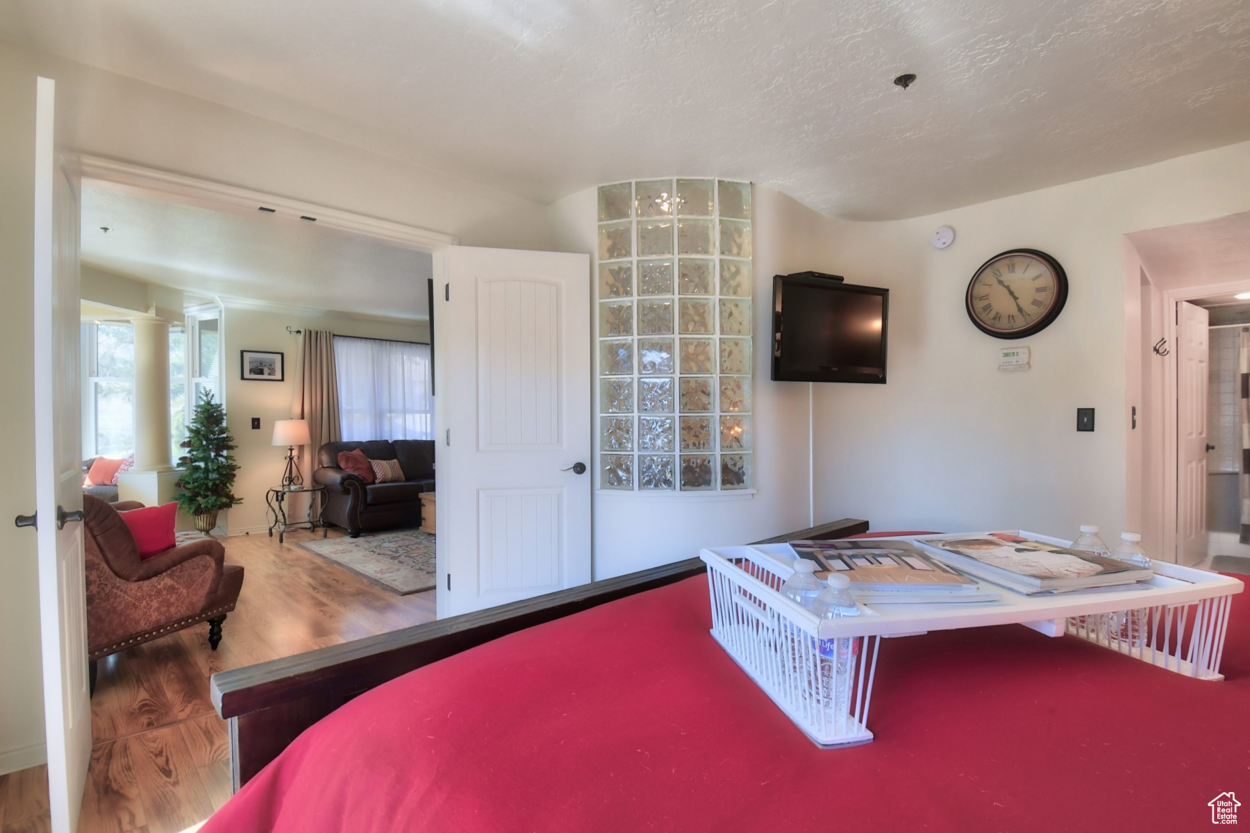 EMPIRE HOUSE CONDOMINIUMS - Residential Lease