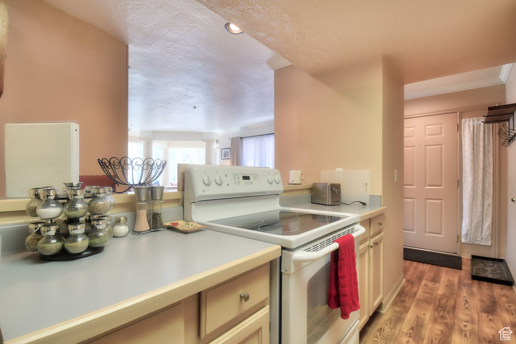 EMPIRE HOUSE CONDOMINIUMS - Residential Lease