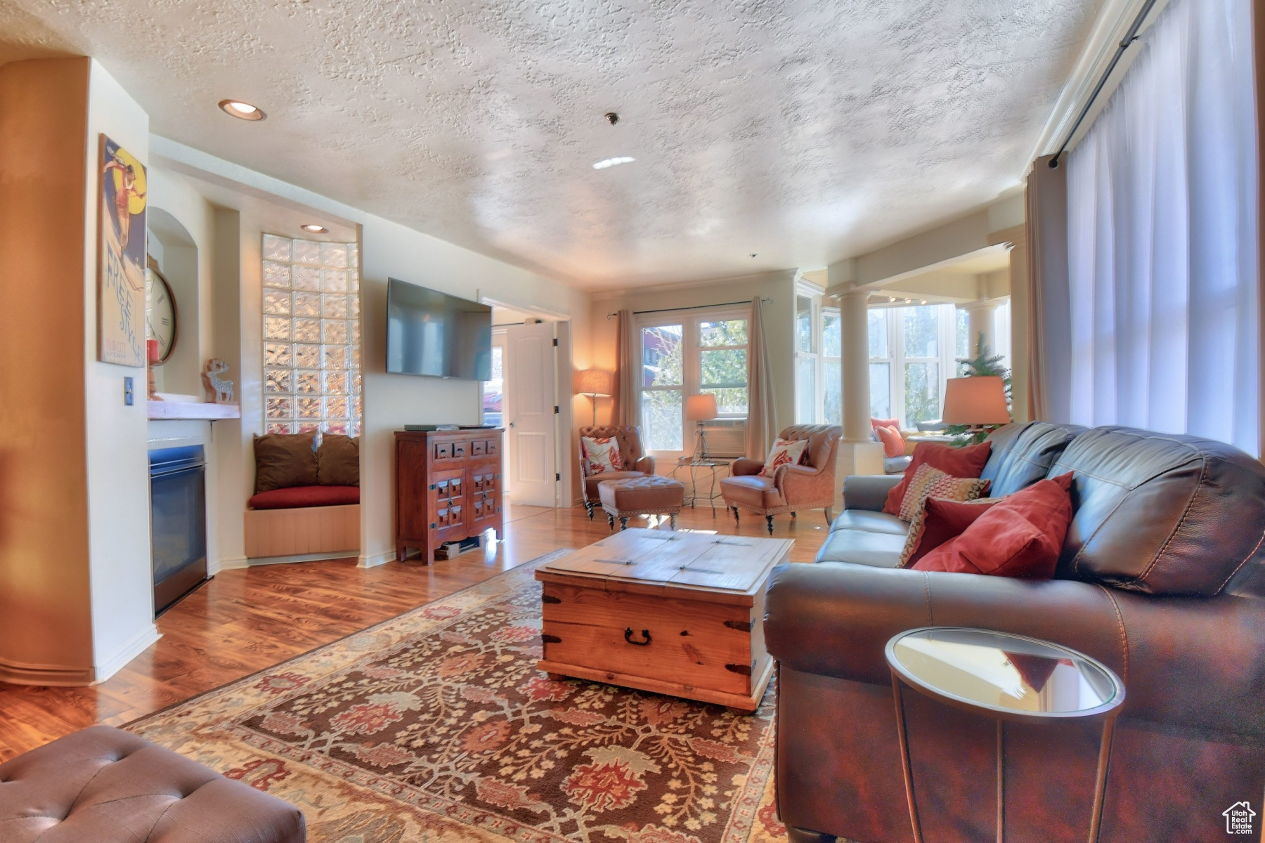 EMPIRE HOUSE CONDOMINIUMS - Residential Lease
