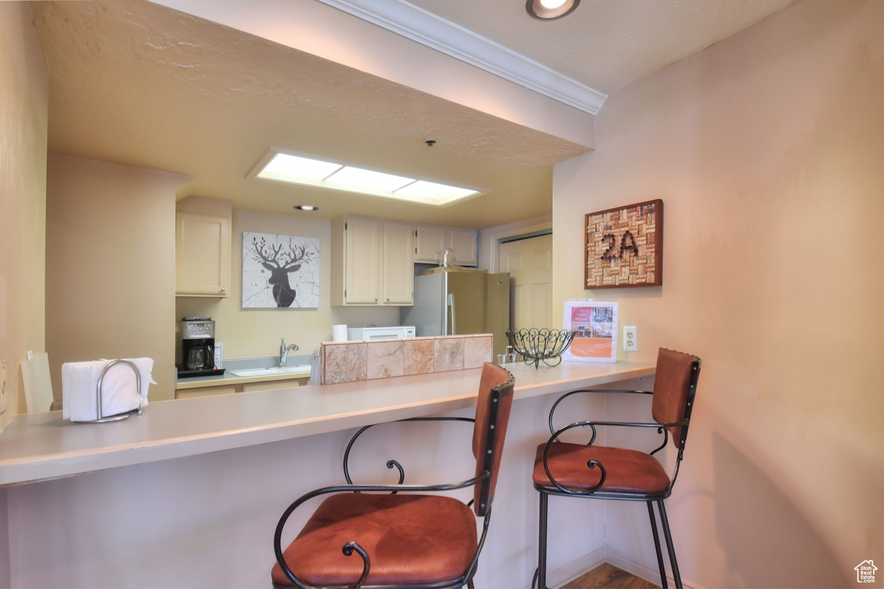 EMPIRE HOUSE CONDOMINIUMS - Residential Lease