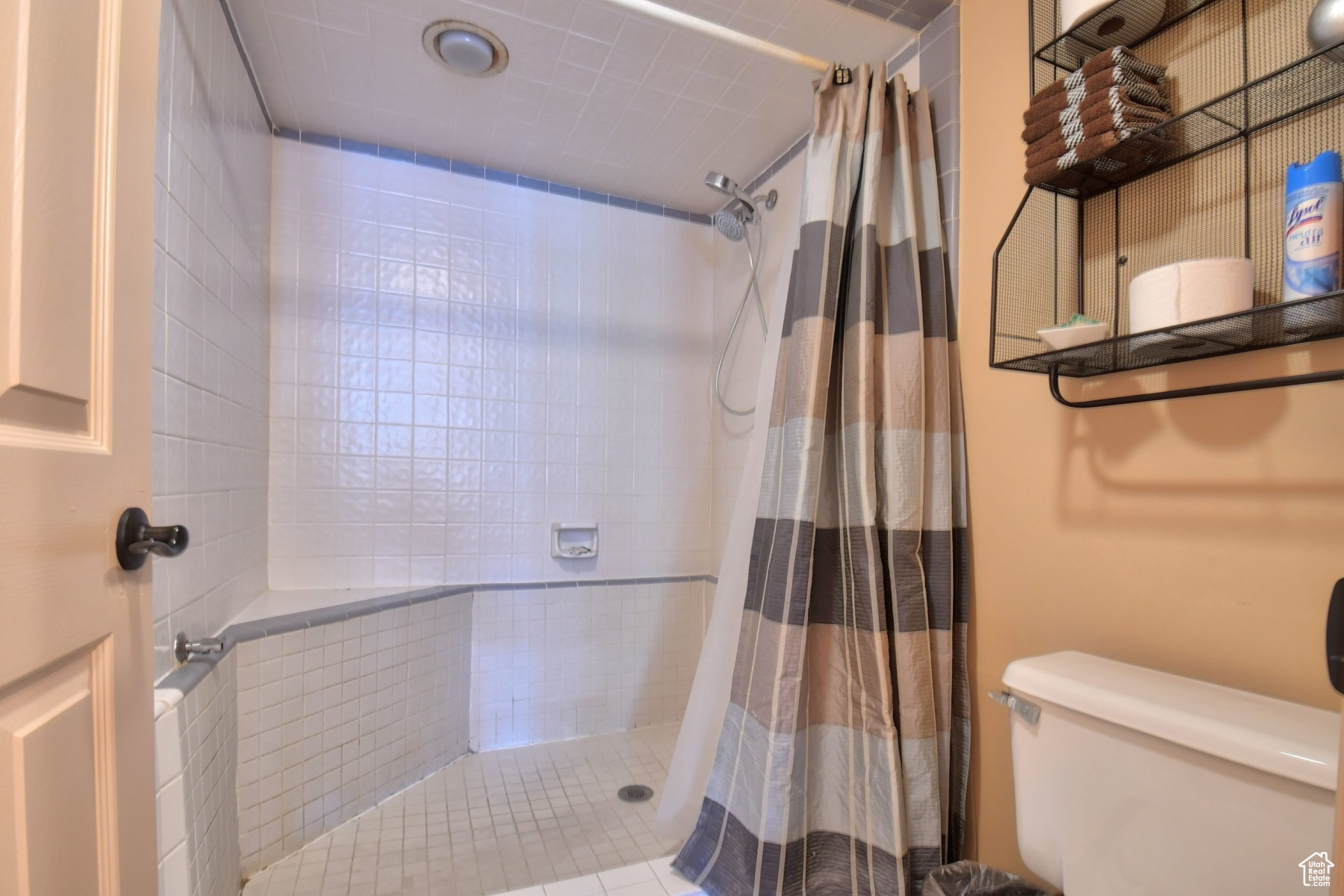 EMPIRE HOUSE CONDOMINIUMS - Residential Lease