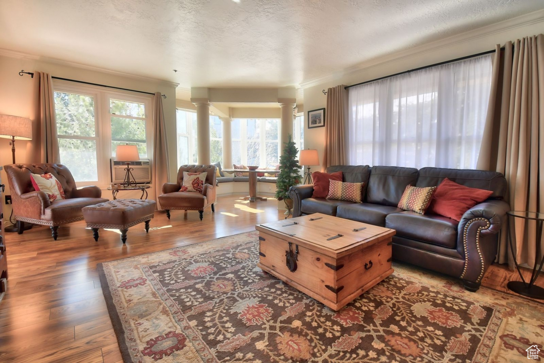 EMPIRE HOUSE CONDOMINIUMS - Residential Lease