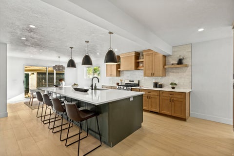 Tiny photo for 2147 E WESTMINSTER AVE S, Salt Lake City, UT 84108 (MLS # 2186289)
