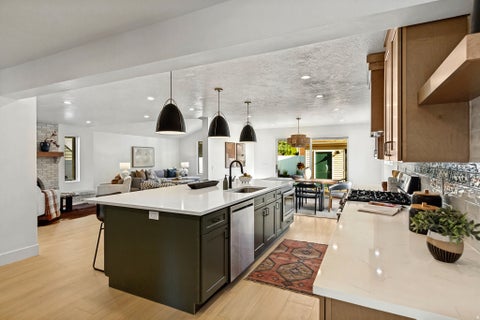Tiny photo for 2147 E WESTMINSTER AVE S, Salt Lake City, UT 84108 (MLS # 2186289)