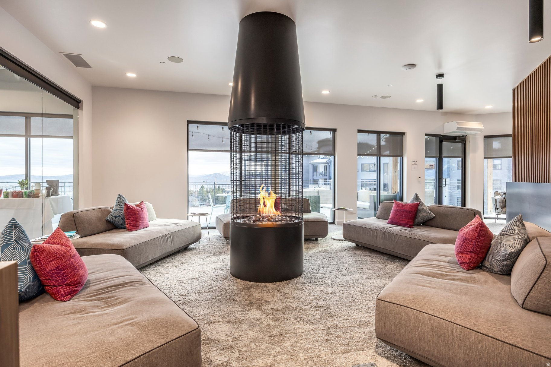 CANYON HAUS/YOTELPAD - Residential