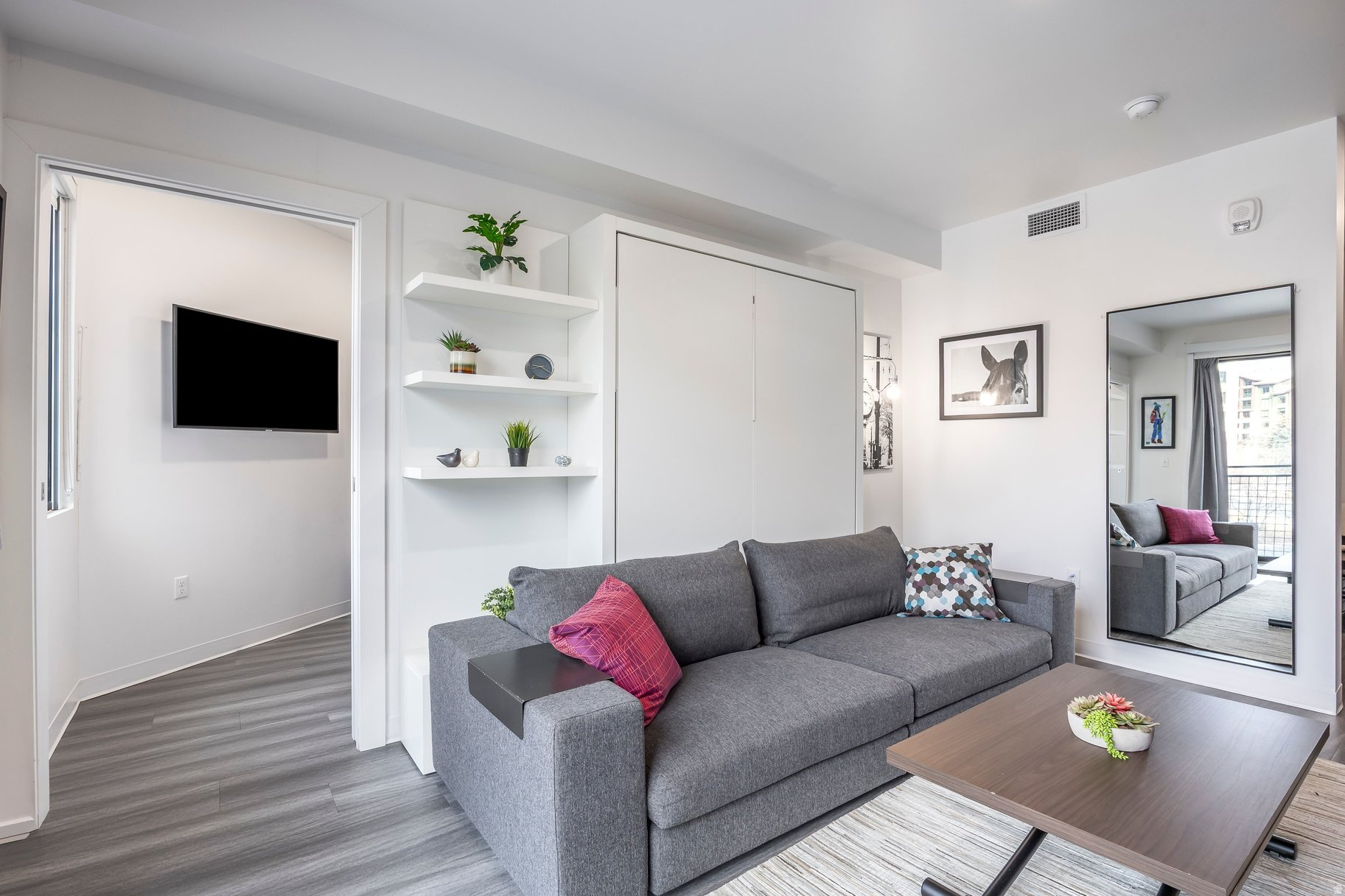 CANYON HAUS/YOTELPAD - Residential