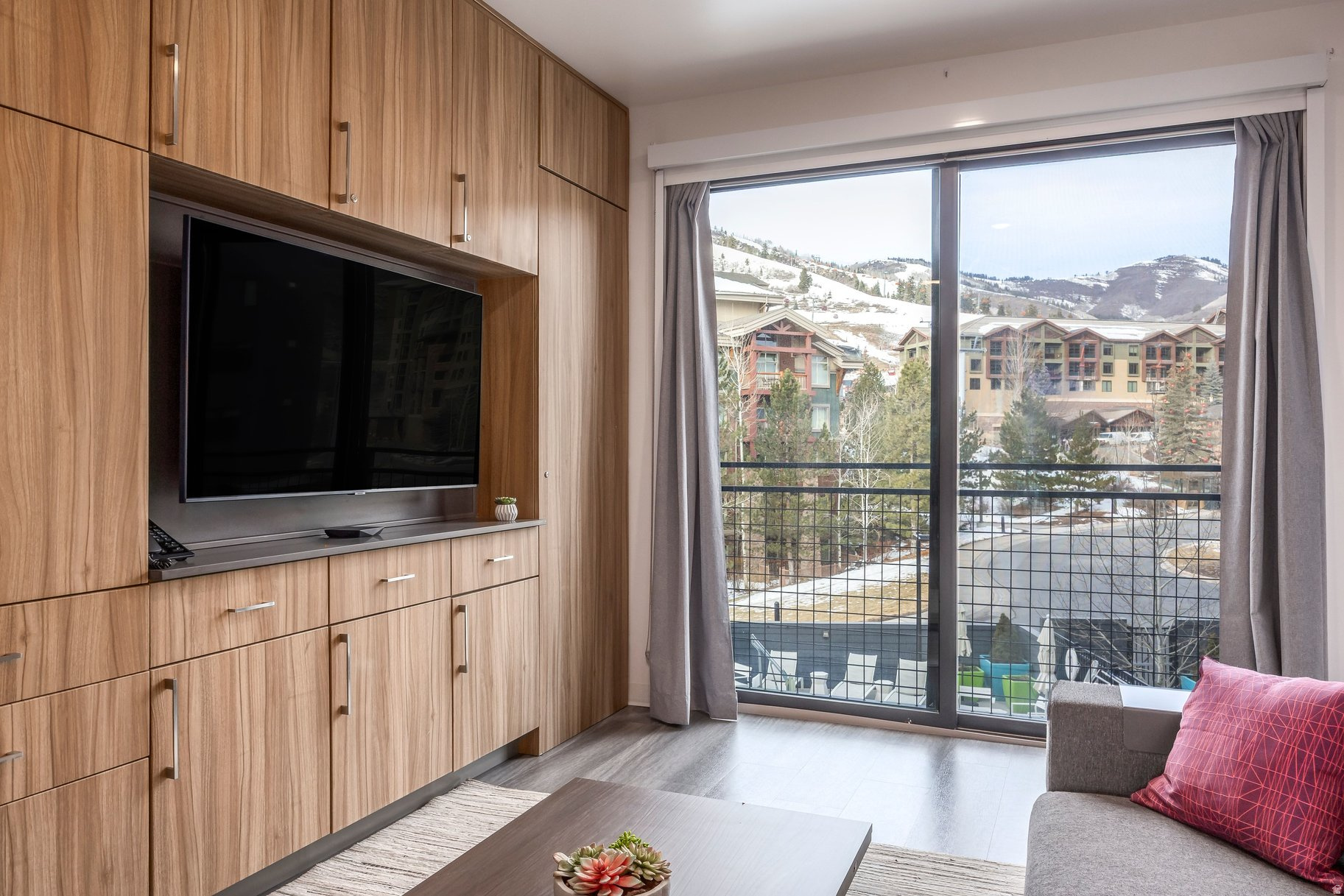 CANYON HAUS/YOTELPAD - Residential