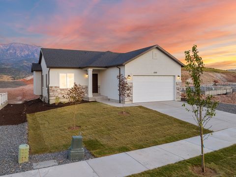 Tiny photo for 1651 S WINDSONG DR #CHAM, Santaquin, UT 84655 (MLS # 2151301)