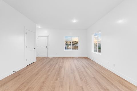 Tiny photo for 1651 S WINDSONG DR #CHAM, Santaquin, UT 84655 (MLS # 2151301)