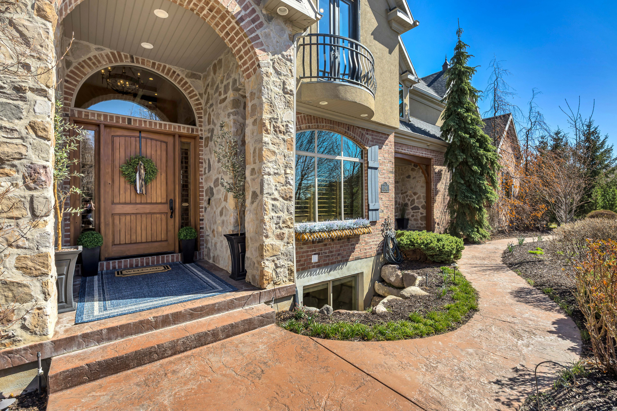 TWIN RIVERS - Residential