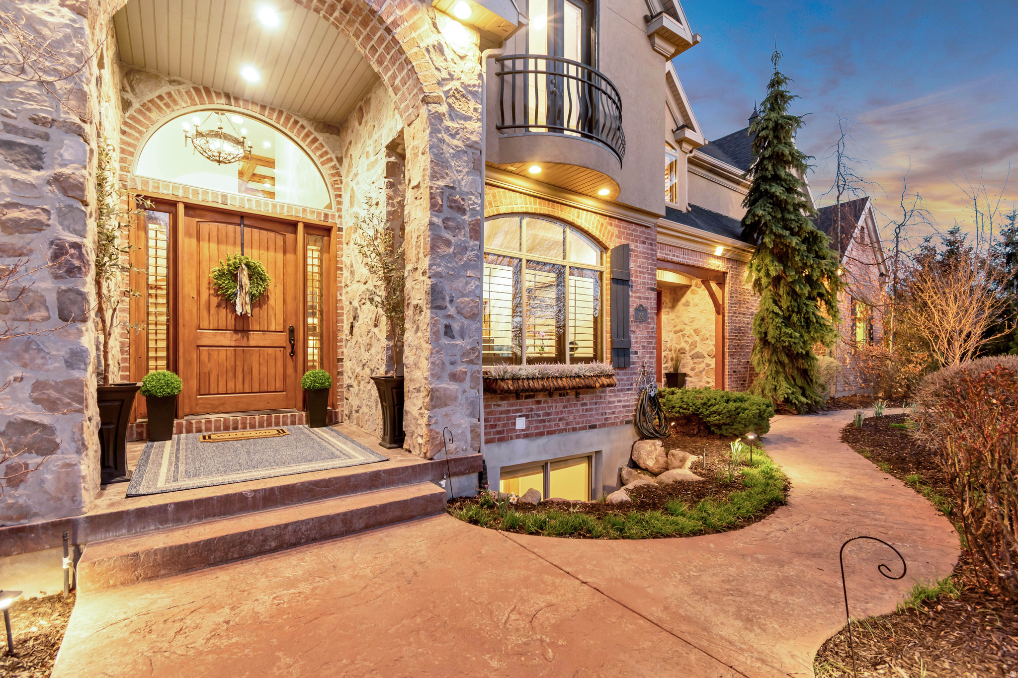 TWIN RIVERS - Residential