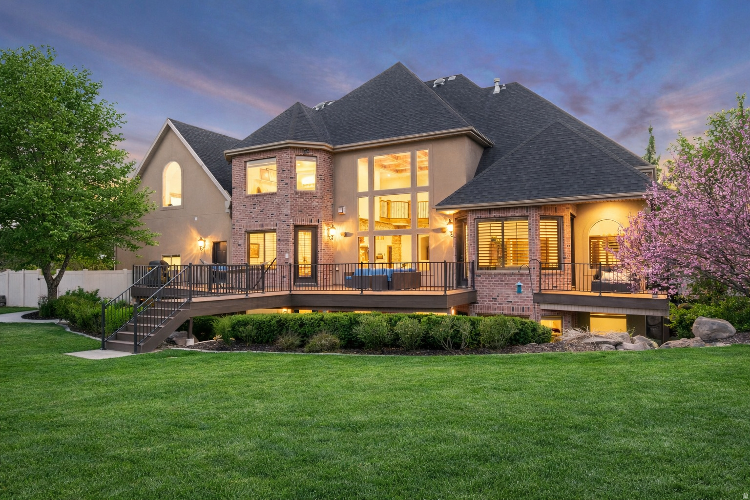 TWIN RIVERS - Residential