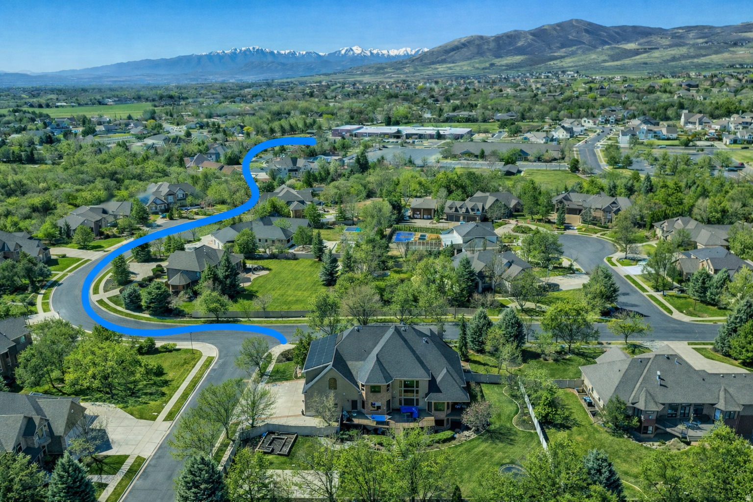 TWIN RIVERS - Residential