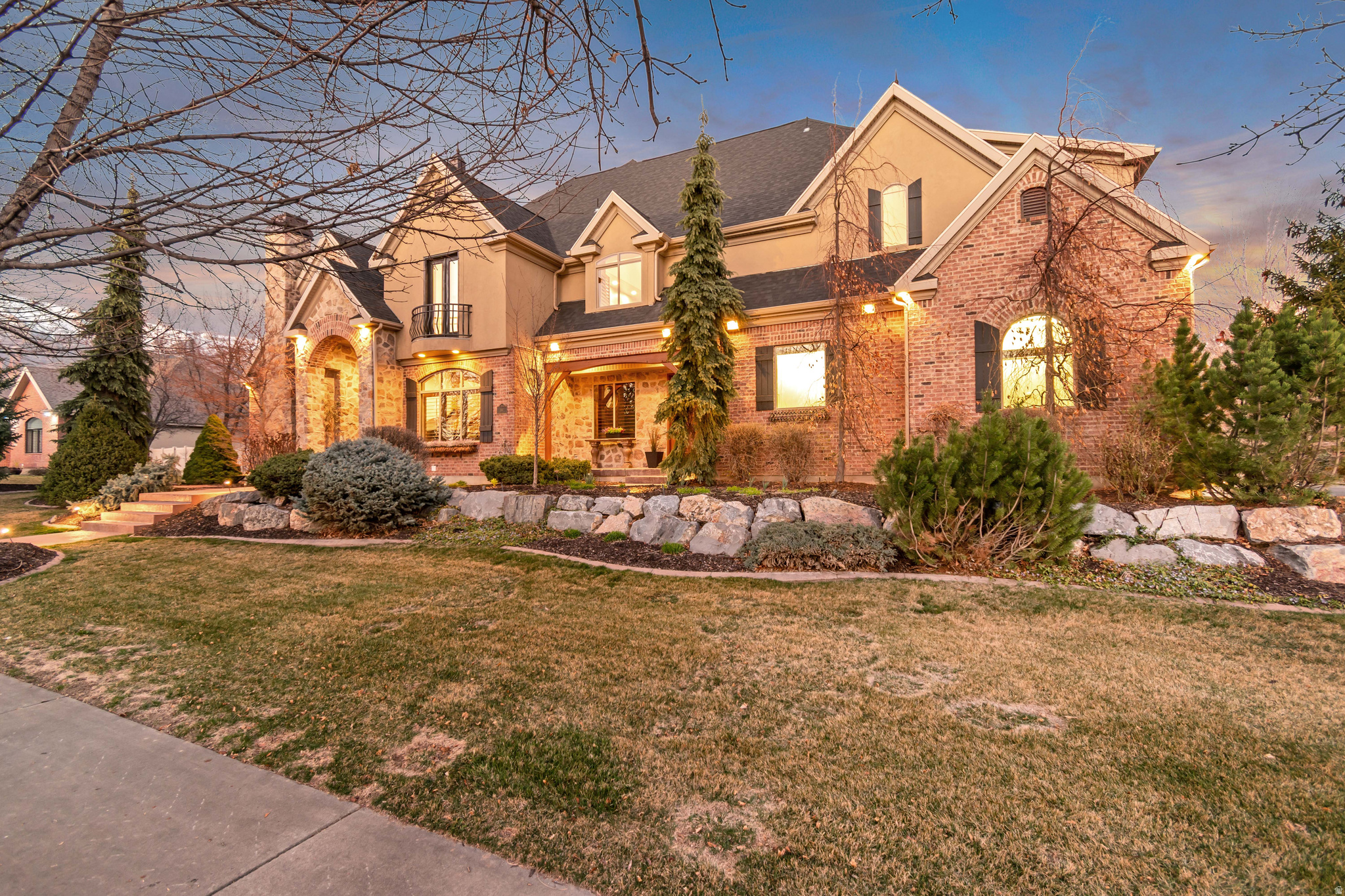 TWIN RIVERS - Residential