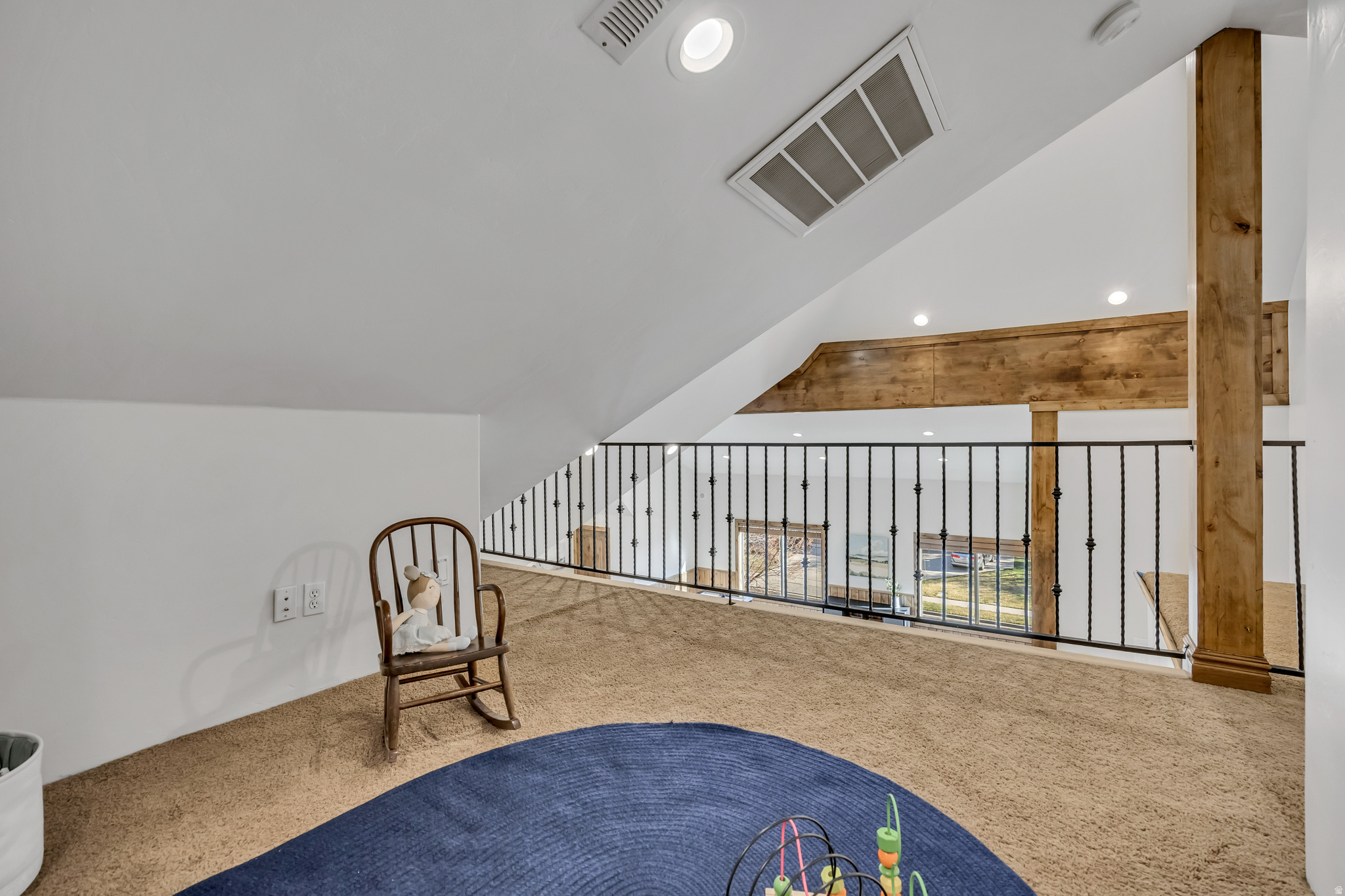 TWIN RIVERS - Residential