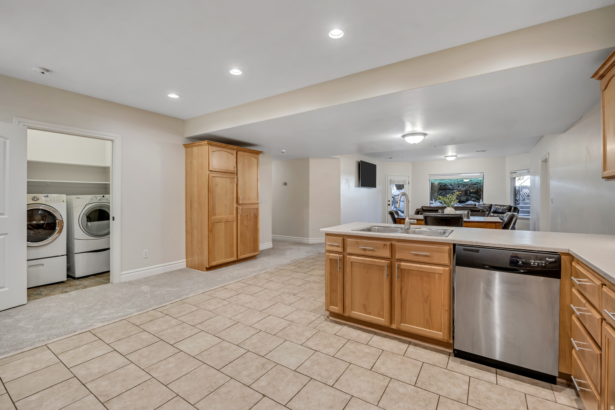 TWIN RIVERS - Residential