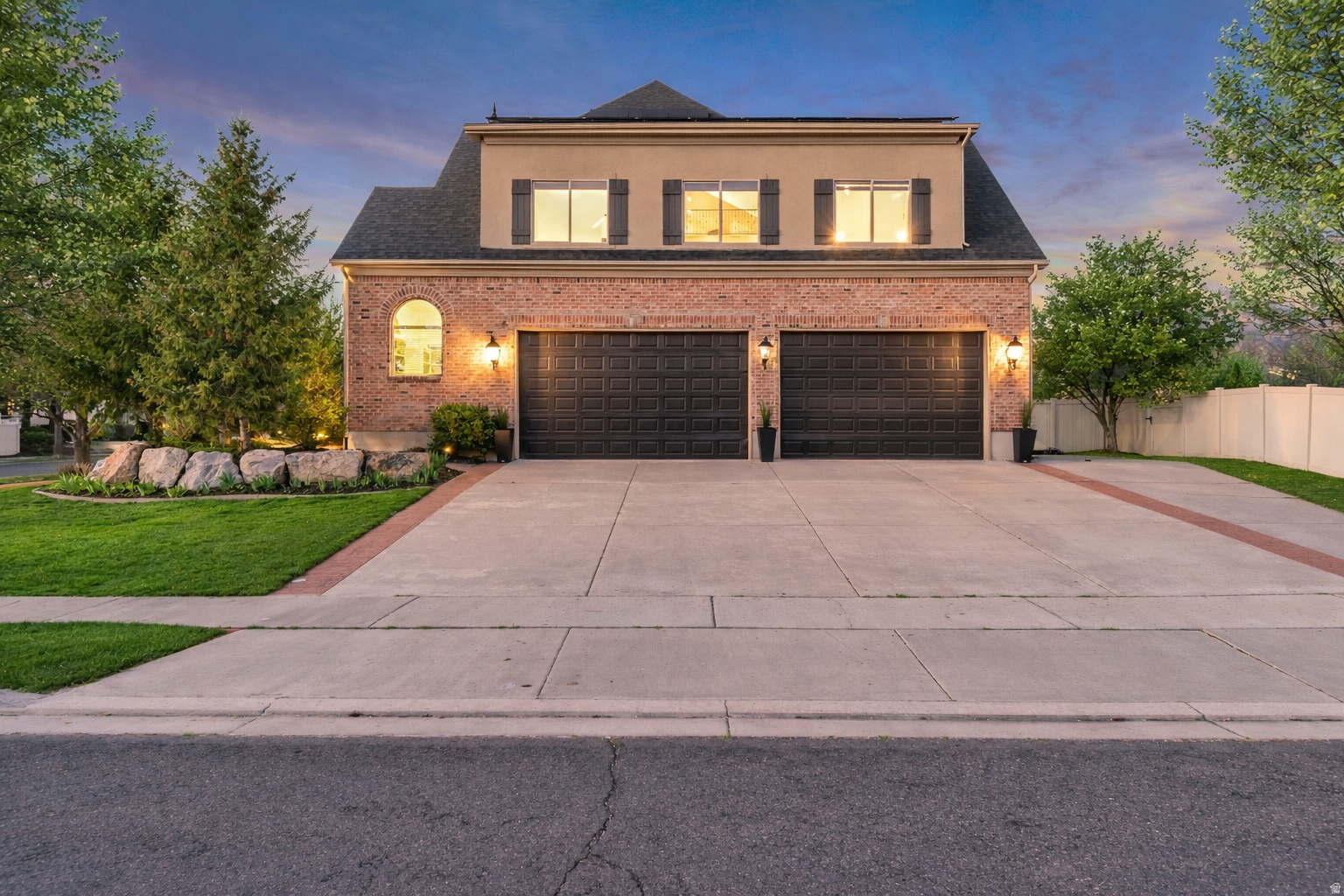 TWIN RIVERS - Residential