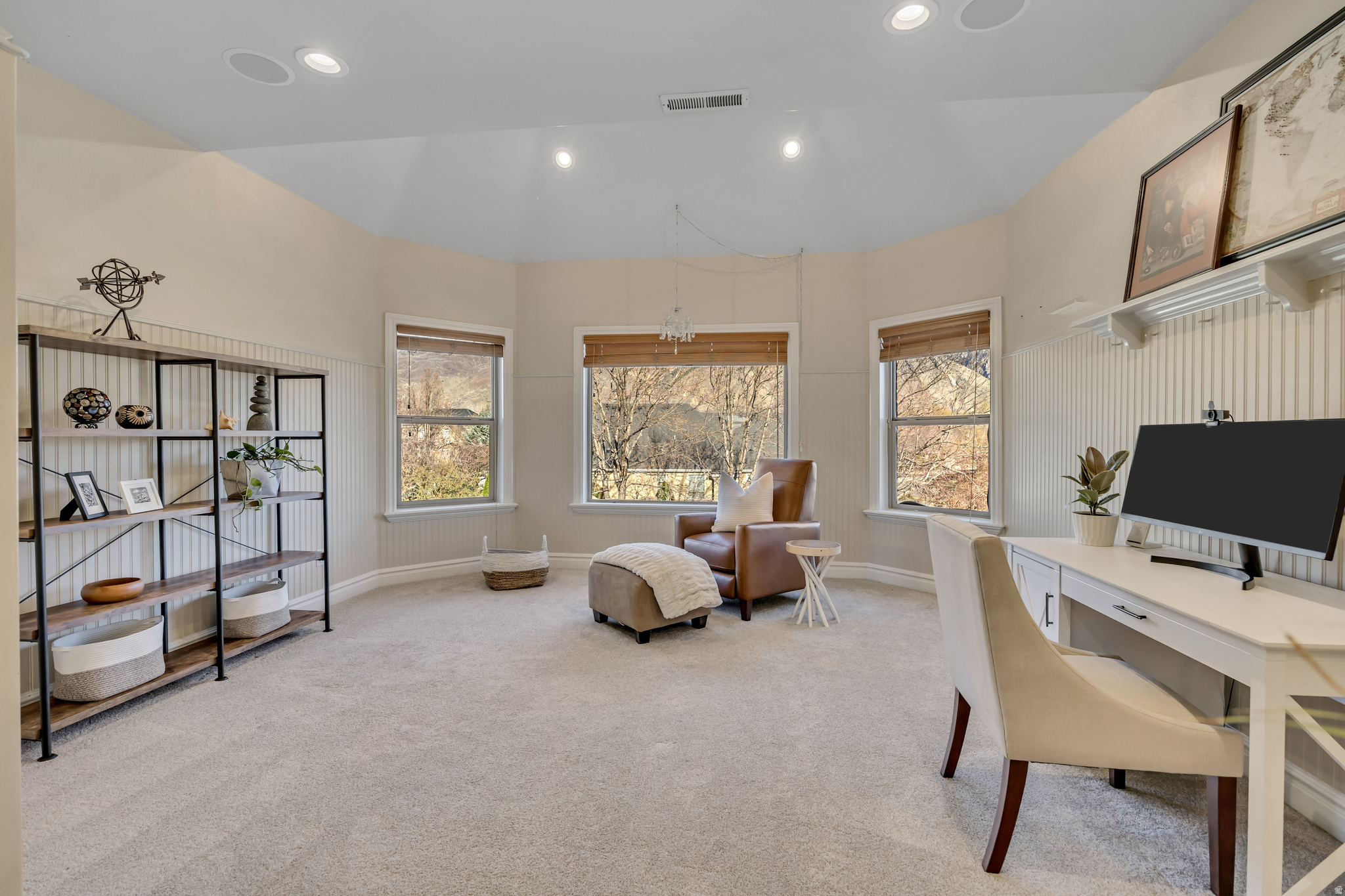 TWIN RIVERS - Residential