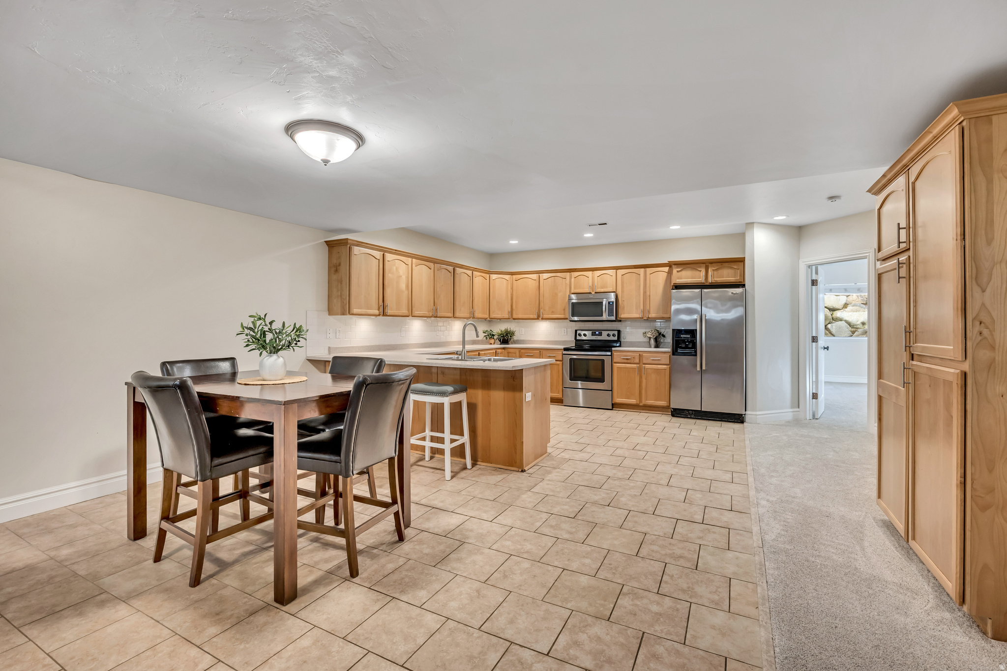 TWIN RIVERS - Residential