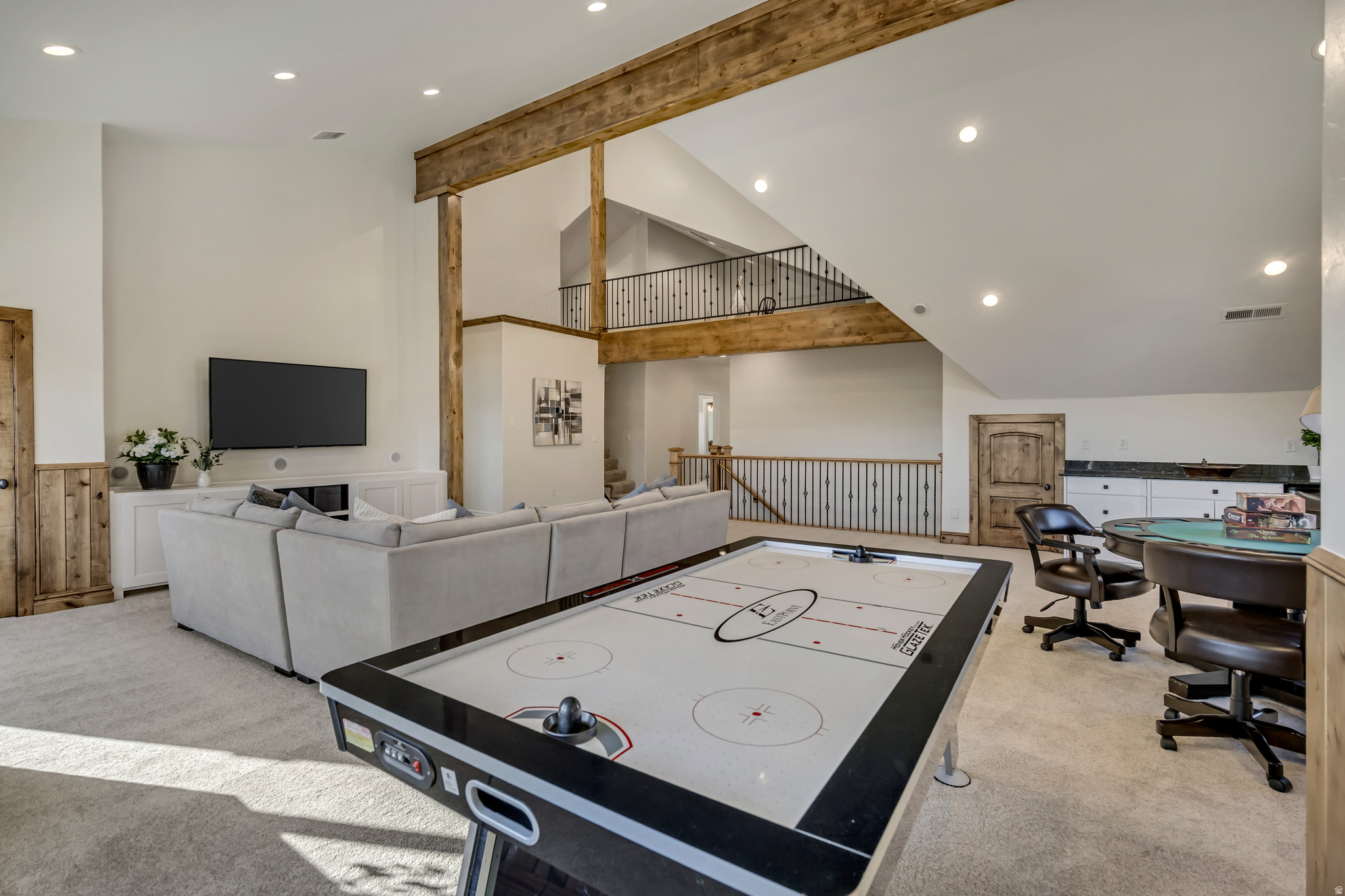 TWIN RIVERS - Residential