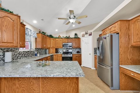 Tiny photo for 903 W 1730 N, Clinton, UT 84015 (MLS # 2130031)