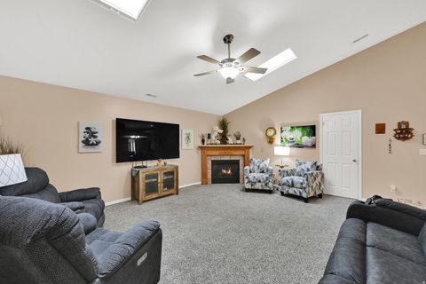 Tiny photo for 903 W 1730 N, Clinton, UT 84015 (MLS # 2130031)