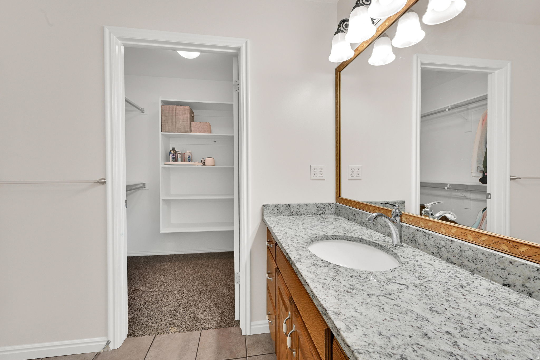 SHADY GROVE - Residential