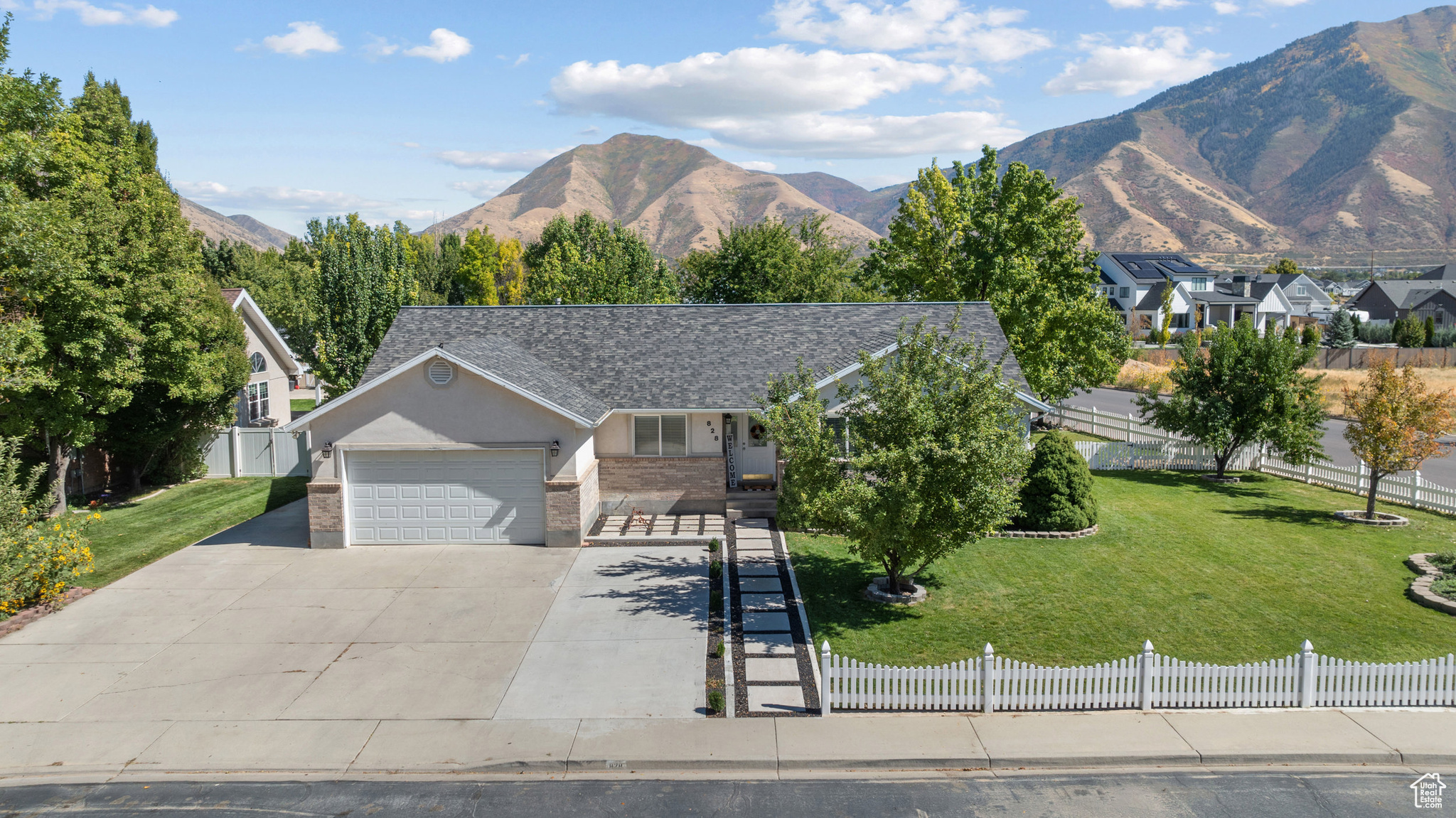 COUNTRY WIDE - Residential