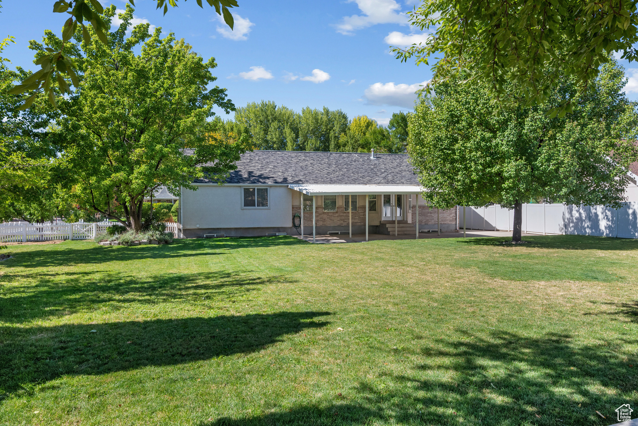 COUNTRY WIDE - Residential