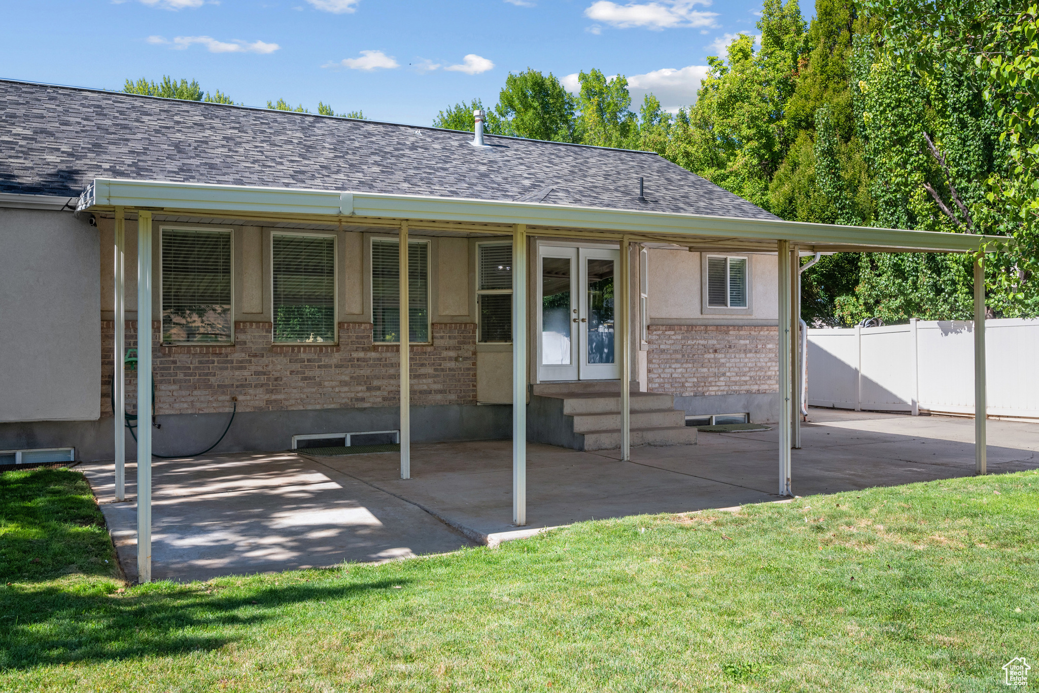 COUNTRY WIDE - Residential