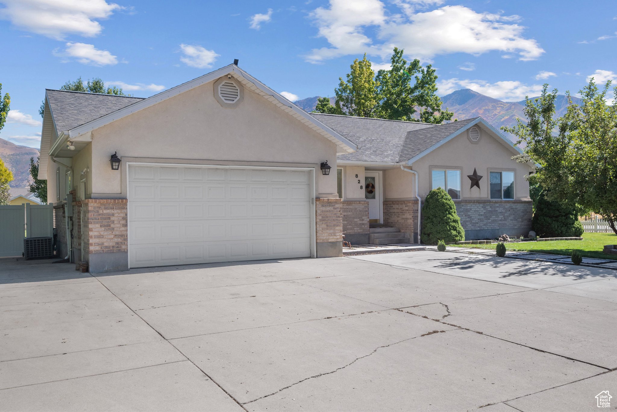 COUNTRY WIDE - Residential