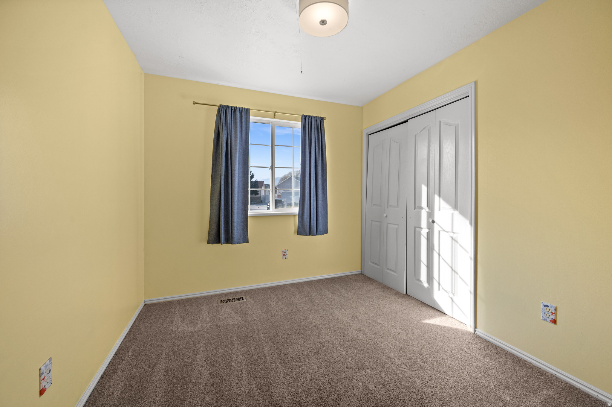 CHERRY HOLLOW - Residential