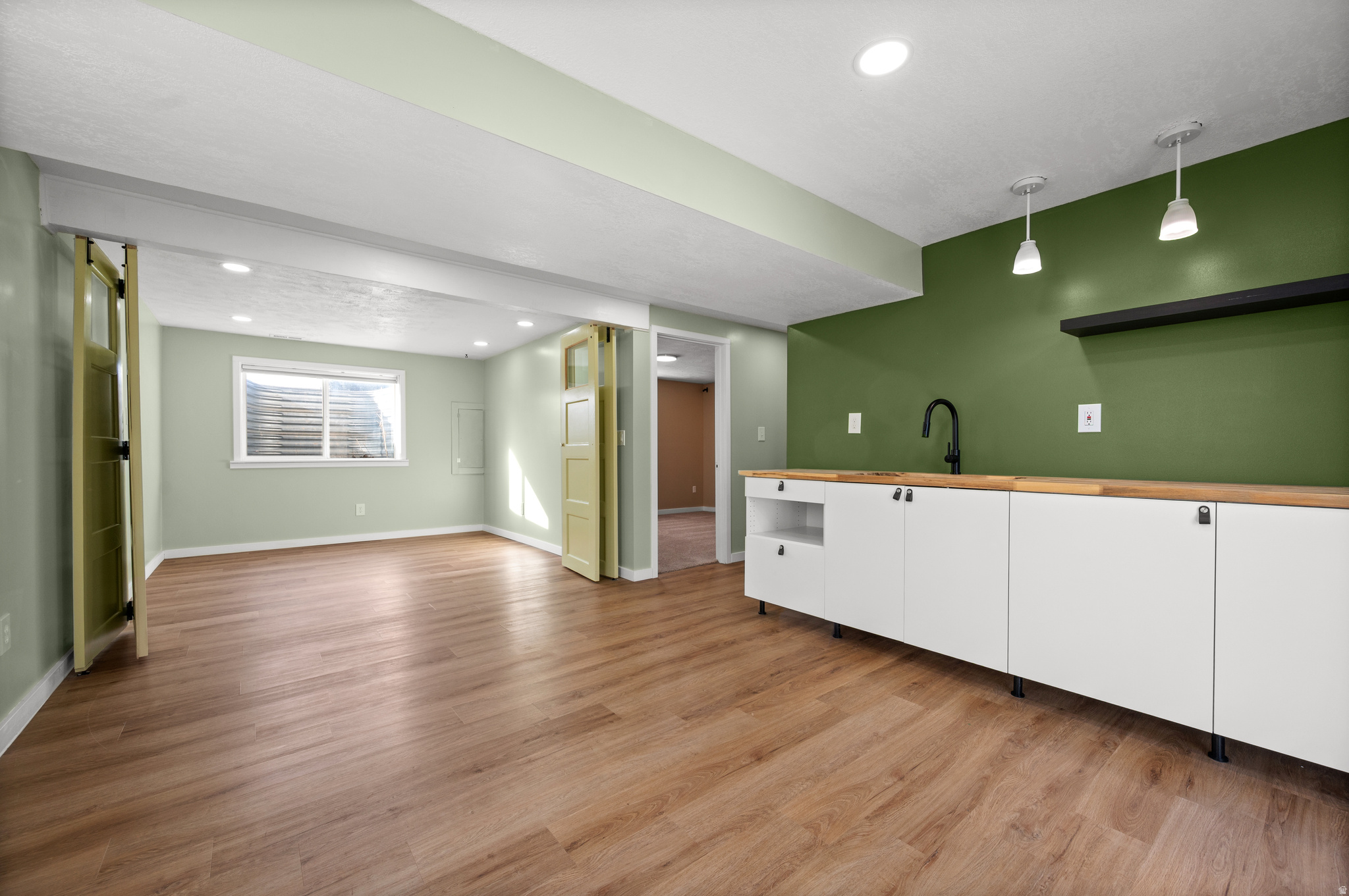 CHERRY HOLLOW - Residential