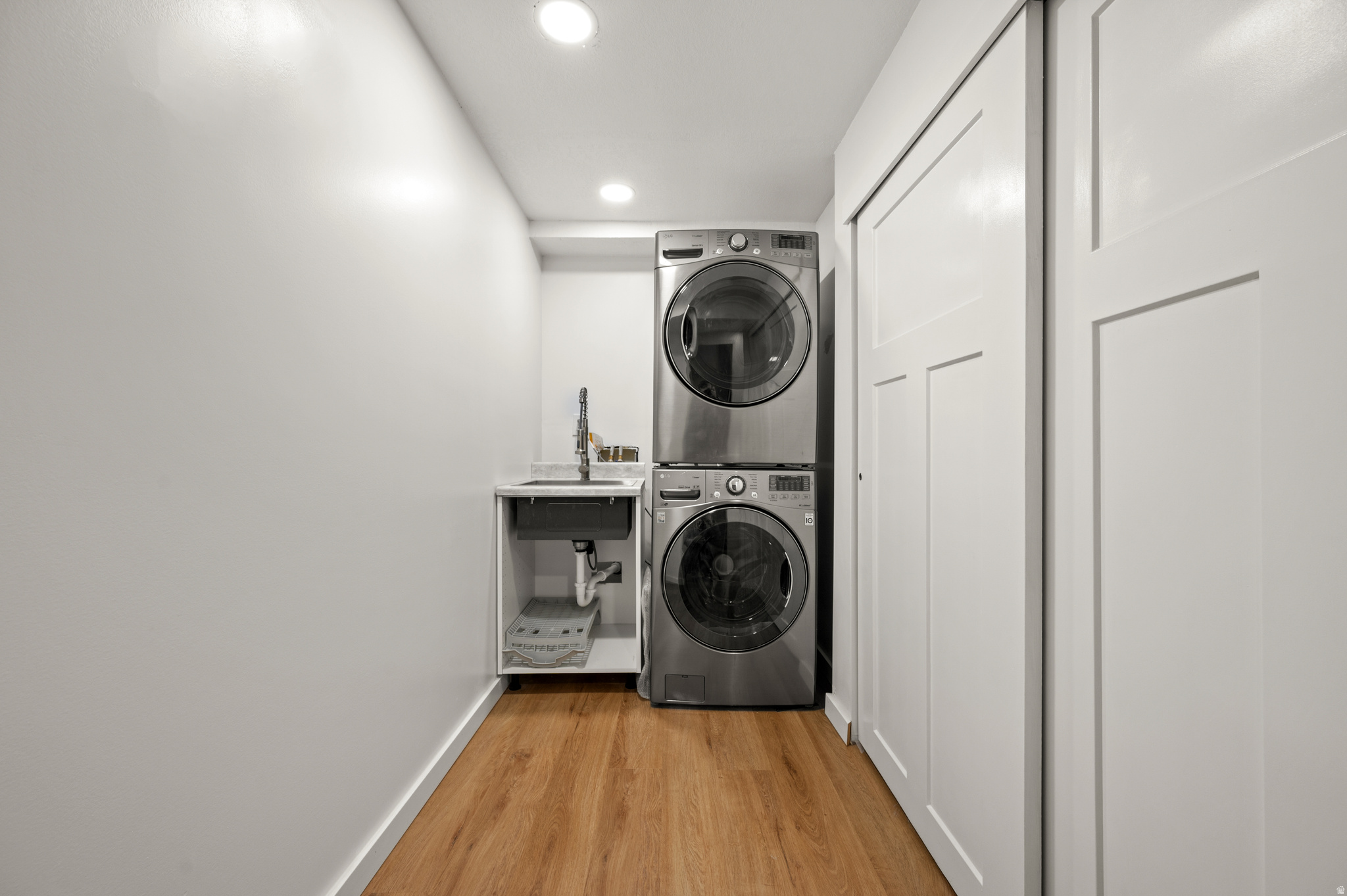 CHERRY HOLLOW - Residential