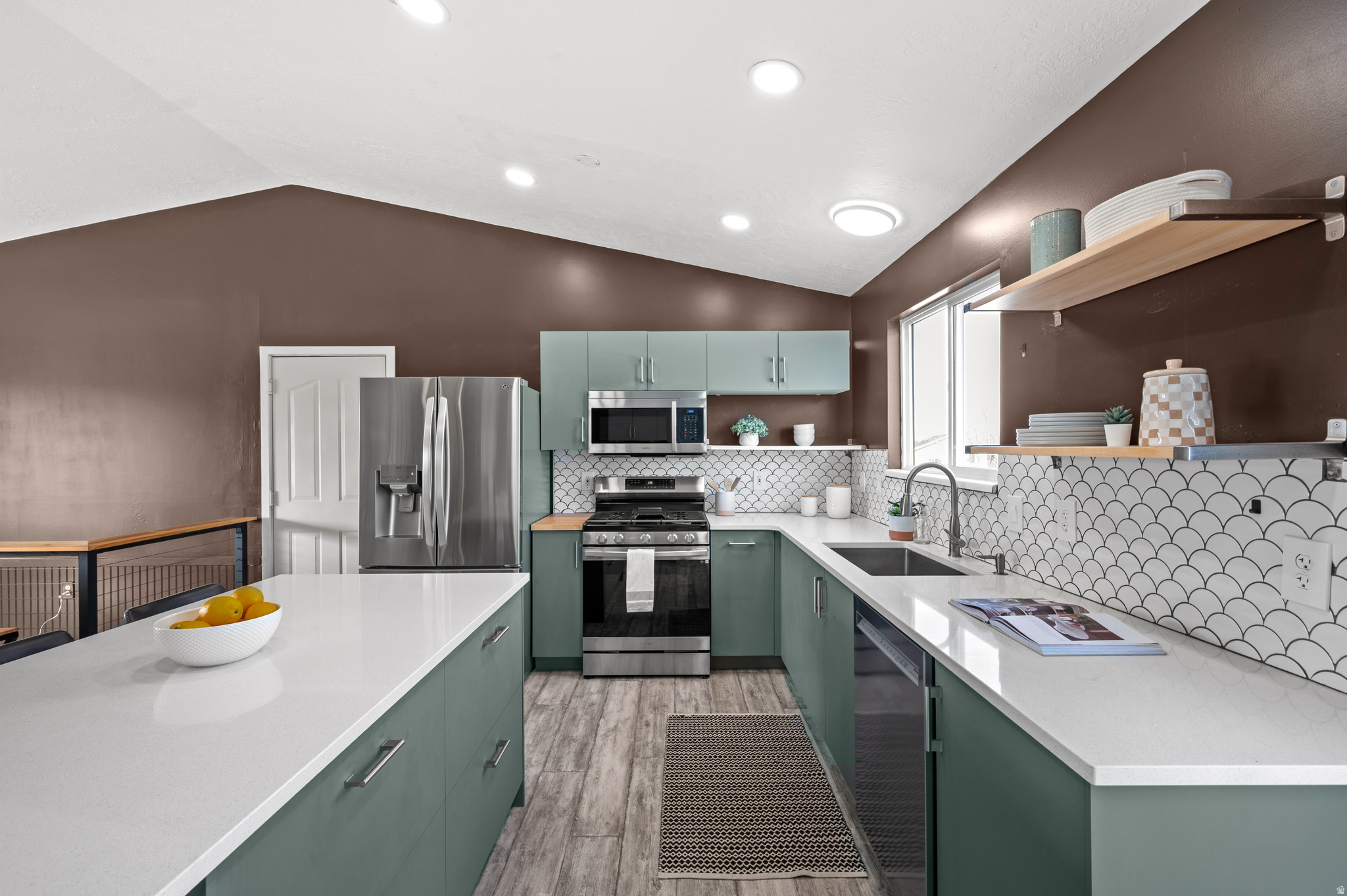 CHERRY HOLLOW - Residential