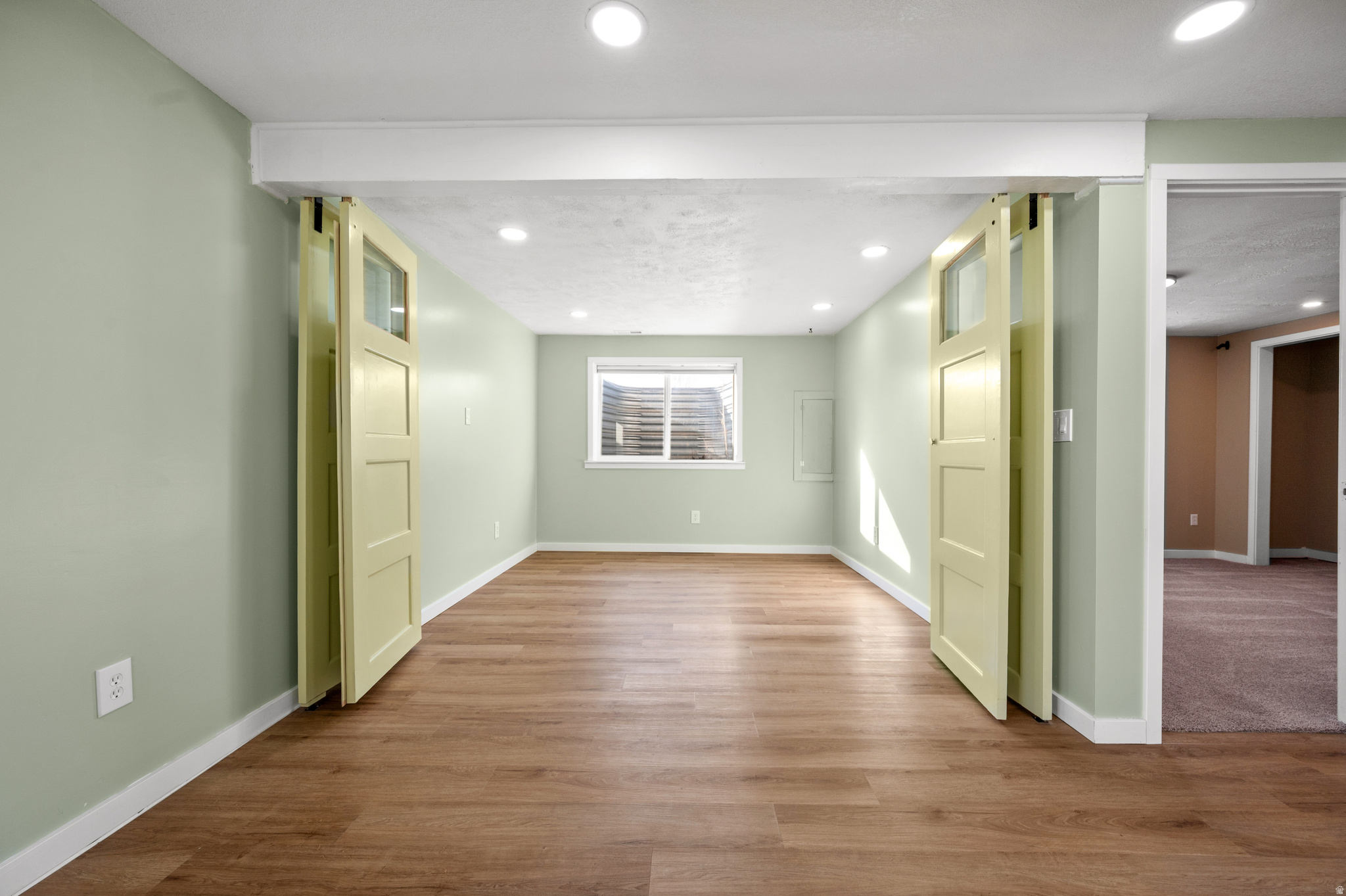 CHERRY HOLLOW - Residential