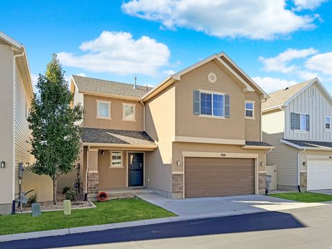 Photo of 920 W STONEHAVEN DR, North Salt Lake, UT 84054 (MLS # 2119999) Photo of 920 W STONEHAVEN DR, North Salt Lake, UT 84054 (MLS # 2119999)