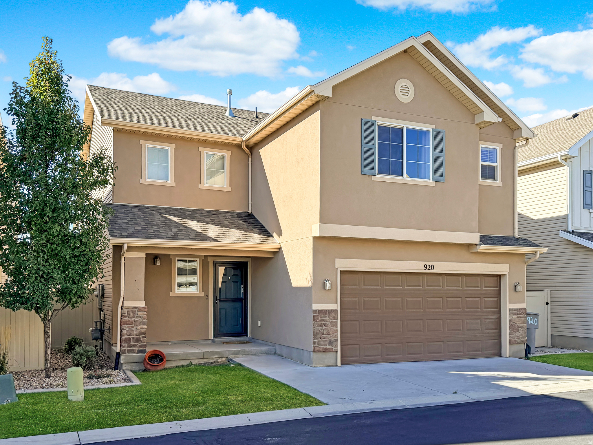 FOXBORO NORTH STONEHAVEN - Residential