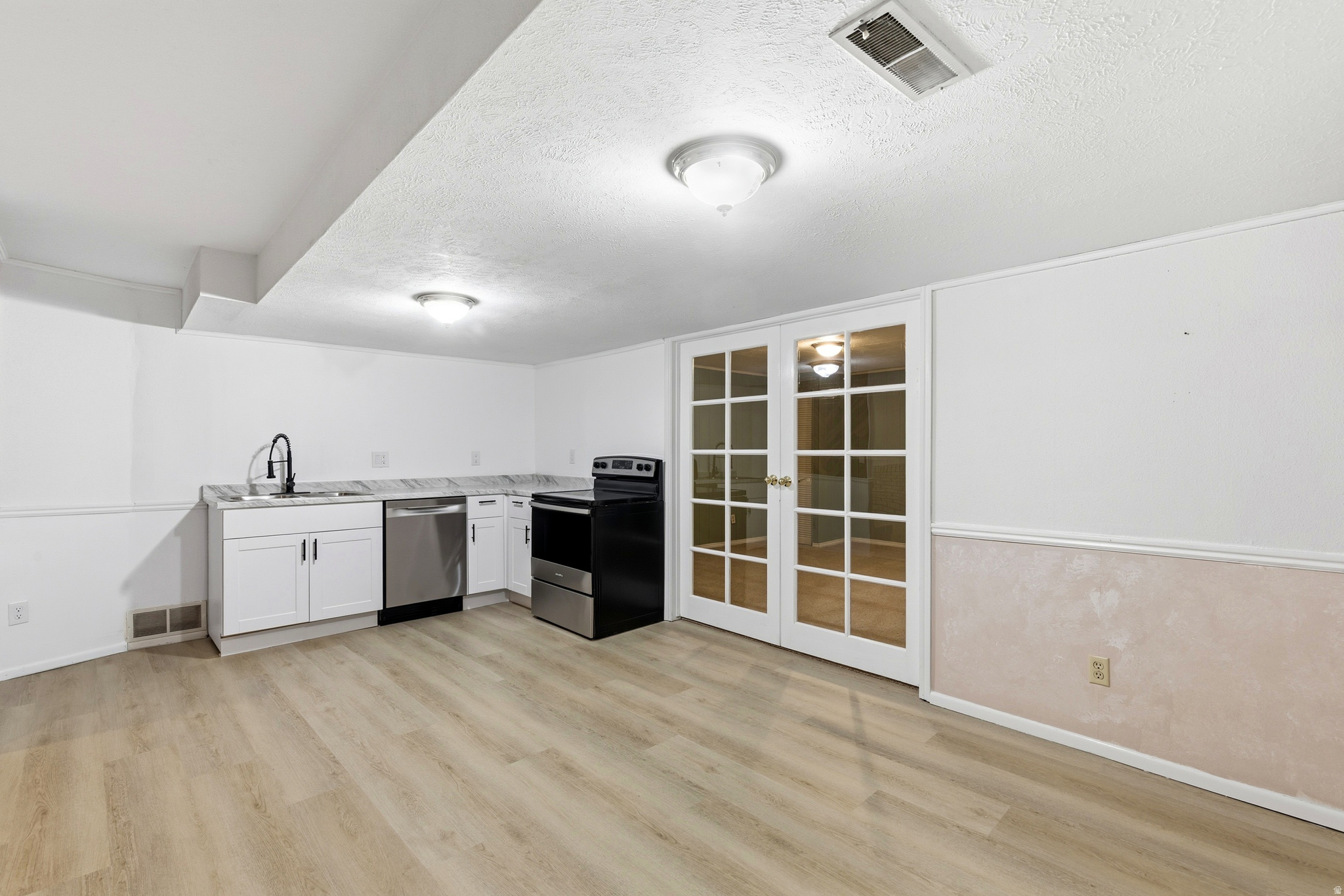 HIDDEN OAK ESTATES - Residential