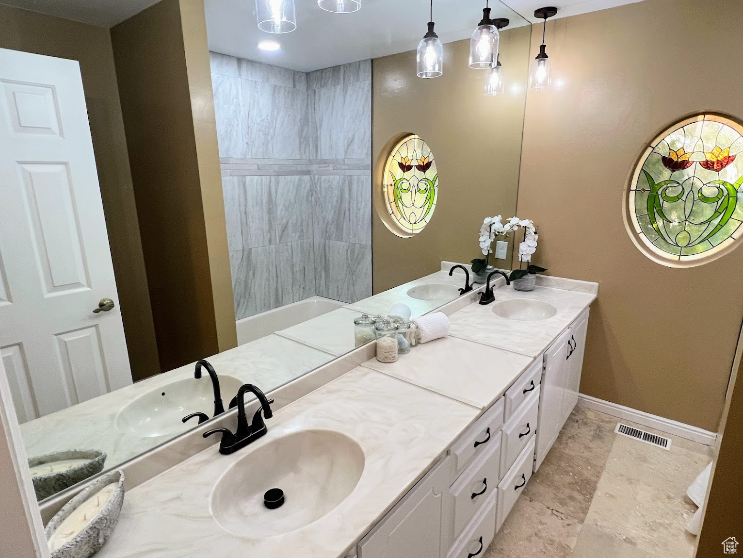 HIDDEN OAK ESTATES - Residential