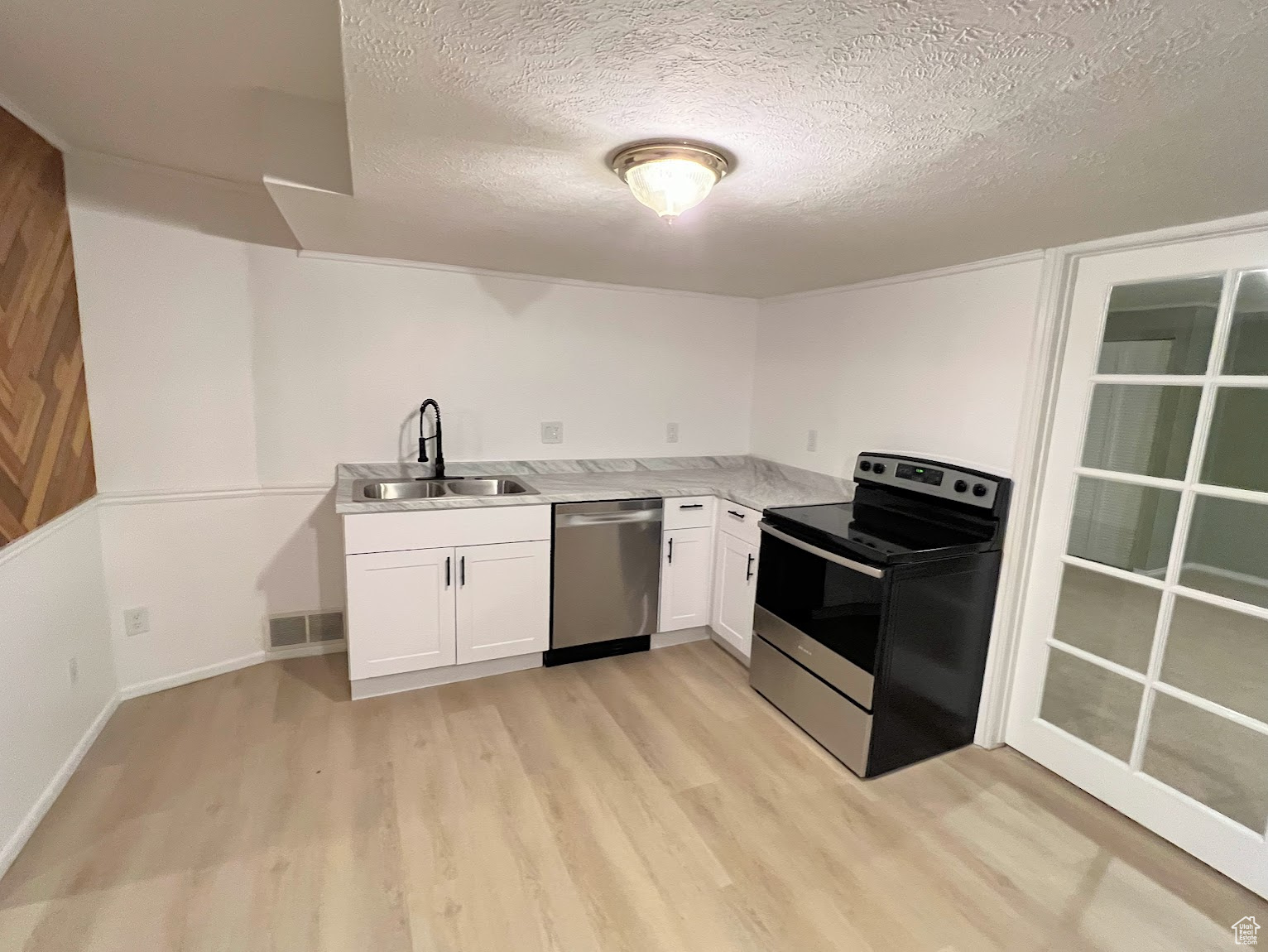 HIDDEN OAK ESTATES - Residential