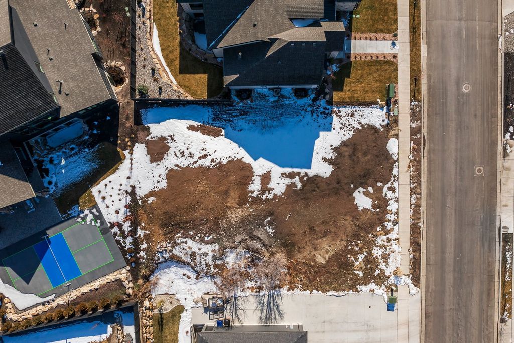 Photo of 14677 S CANYON POINTE RD E #4, Draper (UT Cnty), UT 84020 (MLS # 2131448)