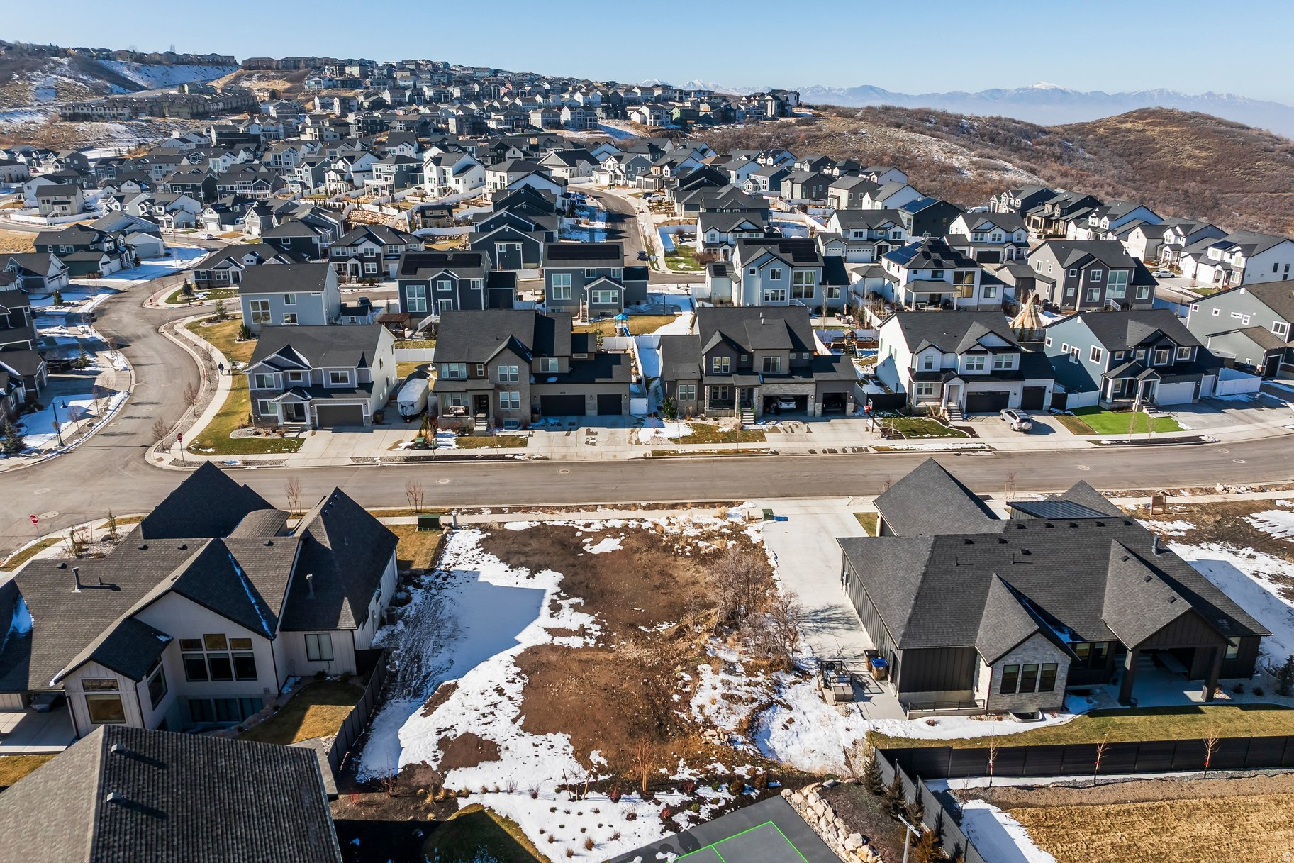 LONE-PEAK CANYON - Land