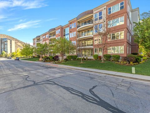 Tiny photo for 925 S DONNER WAY E #3400, Salt Lake City, UT 84108 (MLS # 2139176)