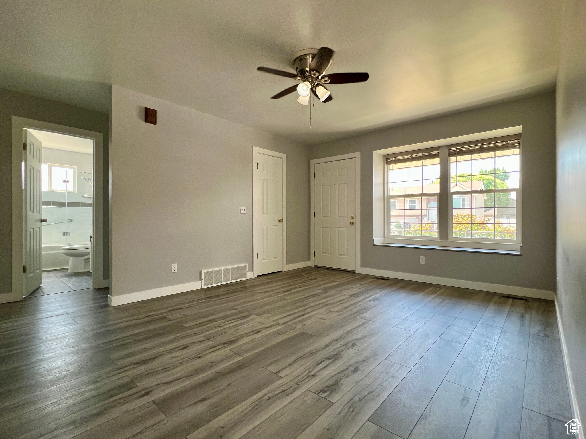 1174 W 1580 N