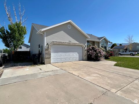 Tiny photo for 1174 W 1580 N, Clinton, UT 84015 (MLS # 2108582)
