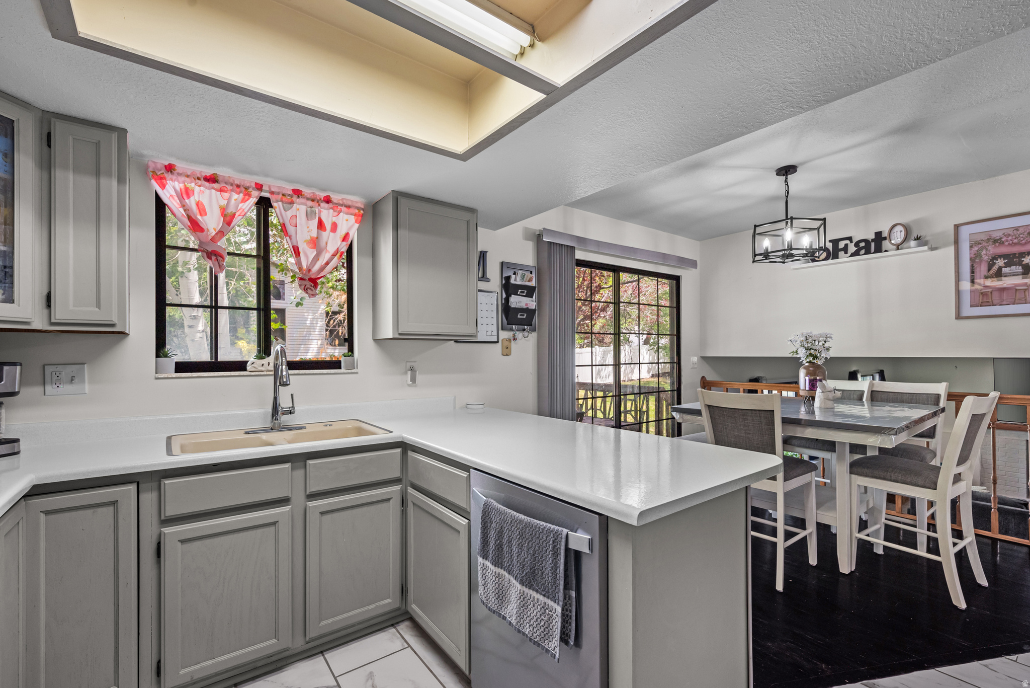 OAK VIEW HEIGHTS - Residential