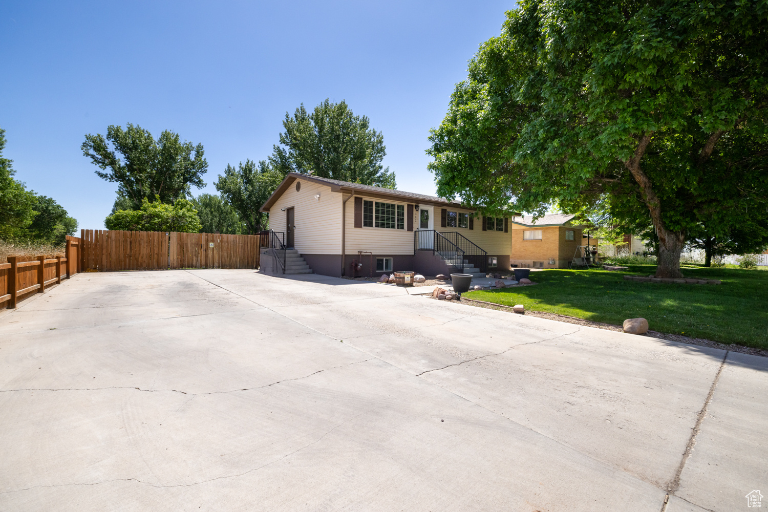 392 N 600, Roosevelt, Utah image 4