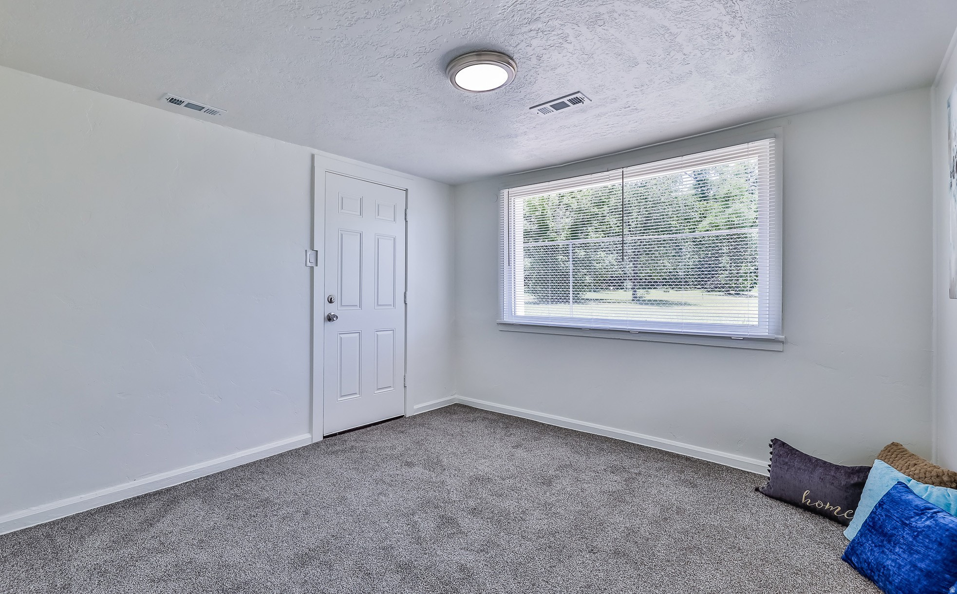 SCOTTSDALE SUB - Residential Income